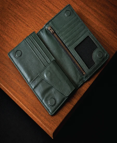 FOREST GREEN